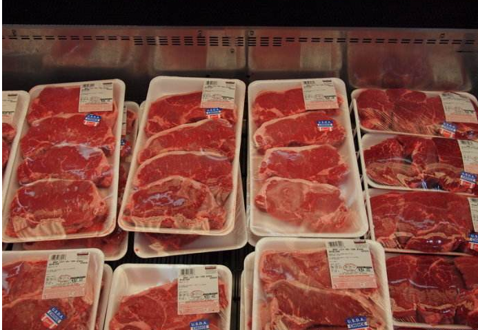 ,许多肉生产企业 及、软件生产厂家都在建设生猪追溯管理系统。“吃一口肉,能知道是哪头猪身上的,猪肉追溯到馅“成为各类生猪追溯管理系统的口号和目标。而实际上,这中目标的设立,往往会导致项目的推进变得异常艰难